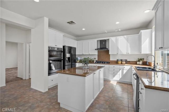 29052 Madrid Place, Castaic, CA 91384
