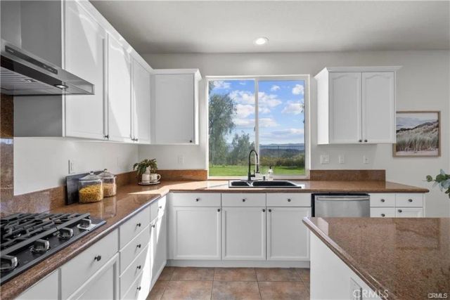 29052 Madrid Place, Castaic, CA 91384