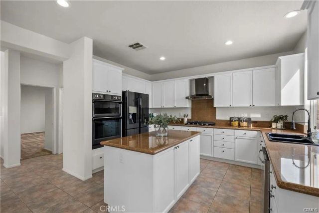29052 Madrid Place, Castaic, CA 91384
