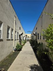 551 W 10th Street 4, Long Beach, CA 90813