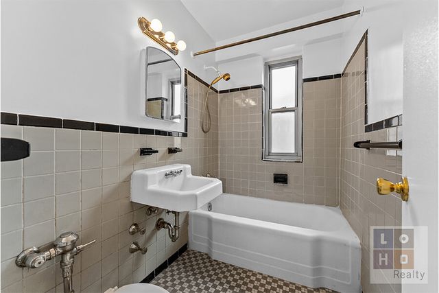 473 Fdr Dr Apt 905, New York City, NY 10002