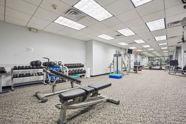 2 Claridge Dr 1FW, Verona Twp., NJ 07044