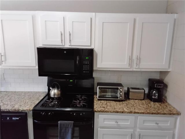 1819 ASHBOROUGH Circle SE F, Marietta, GA 30067