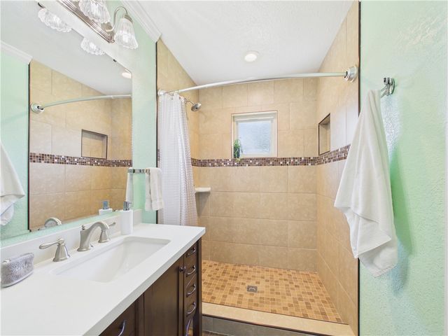 1219 S 5th Street, Rogers, AR 72756