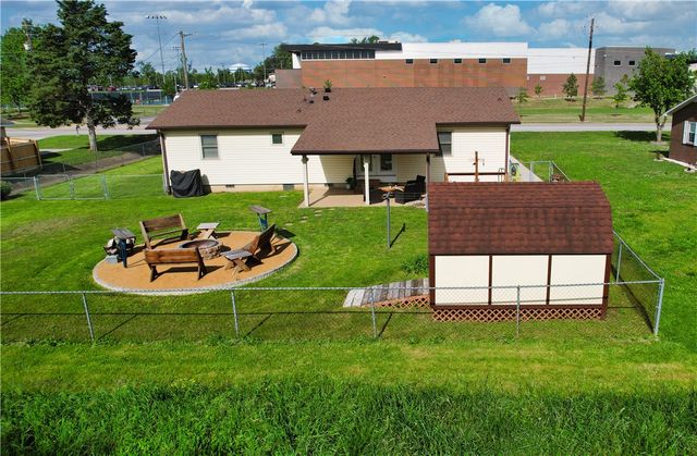 1219 S 5th Street, Rogers, AR 72756