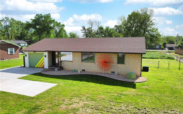 1219 S 5th Street, Rogers, AR 72756