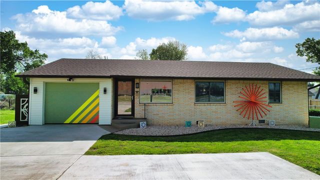1219 S 5th Street, Rogers, AR 72756