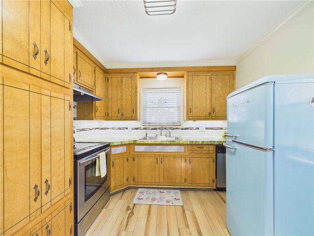 1219 S 5th Street, Rogers, AR 72756