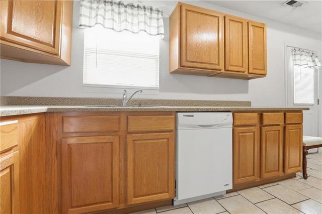 11889 Units 1 & 2 Wood oak Avenue, Richmond, MO 64085