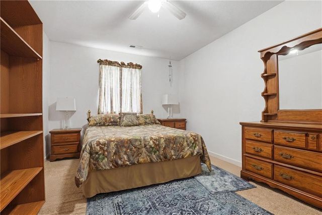 11889 Units 1 & 2 Wood oak Avenue, Richmond, MO 64085