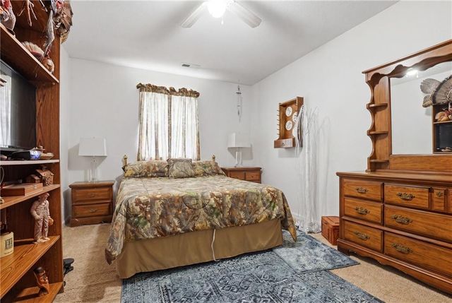 11889 Units 1 & 2 Wood oak Avenue, Richmond, MO 64085
