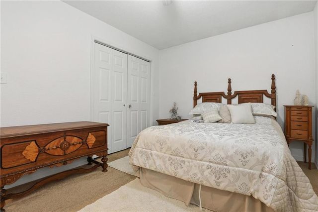 11889 Units 1 & 2 Wood oak Avenue, Richmond, MO 64085