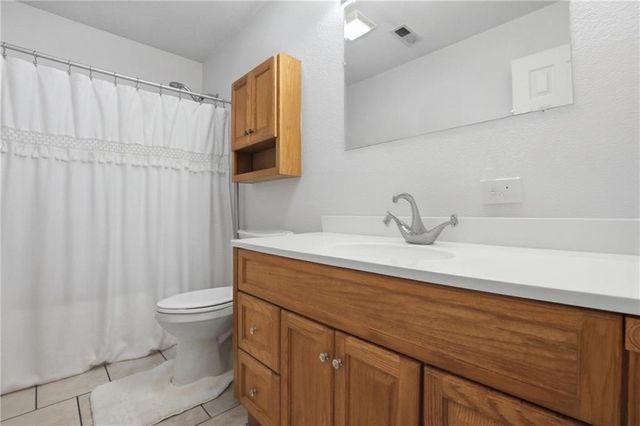 11889 Units 1 & 2 Wood oak Avenue, Richmond, MO 64085