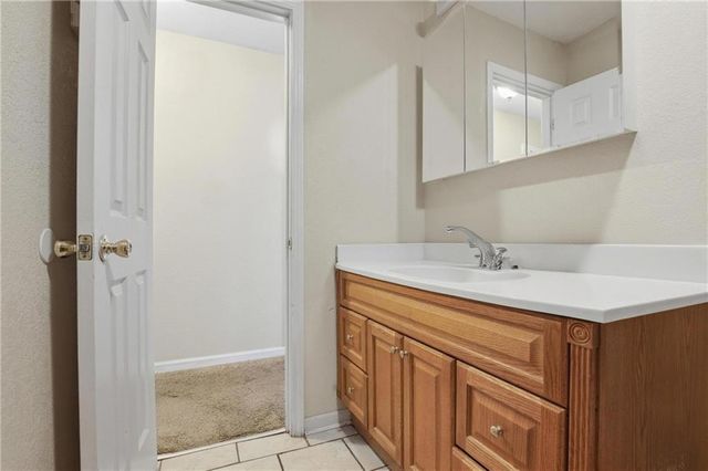 11889 Units 1 & 2 Wood oak Avenue, Richmond, MO 64085