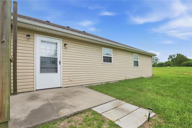 11889 Units 1 & 2 Wood oak Avenue, Richmond, MO 64085