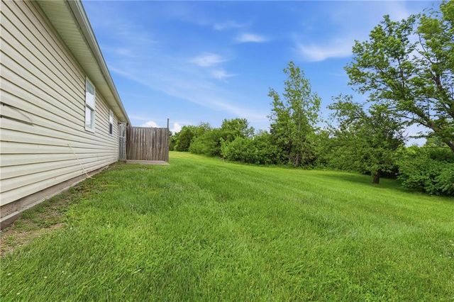 11889 Units 1 & 2 Wood oak Avenue, Richmond, MO 64085