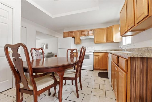 11889 Units 1 & 2 Wood oak Avenue, Richmond, MO 64085