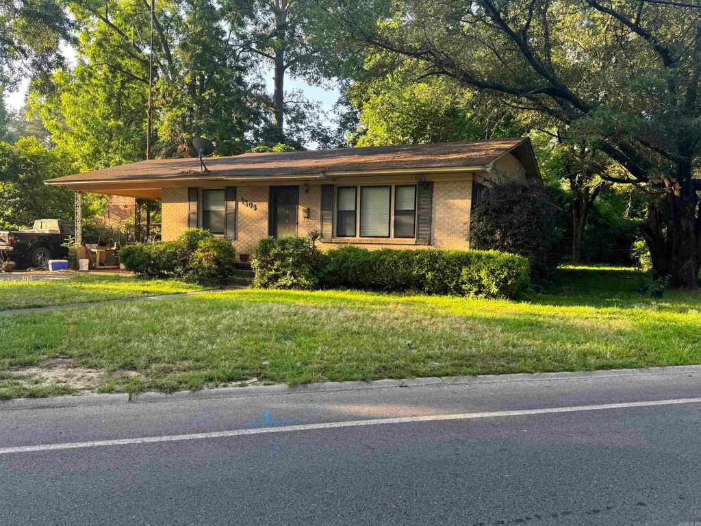 1504 North Dudney Street, Magnolia, AR 71753