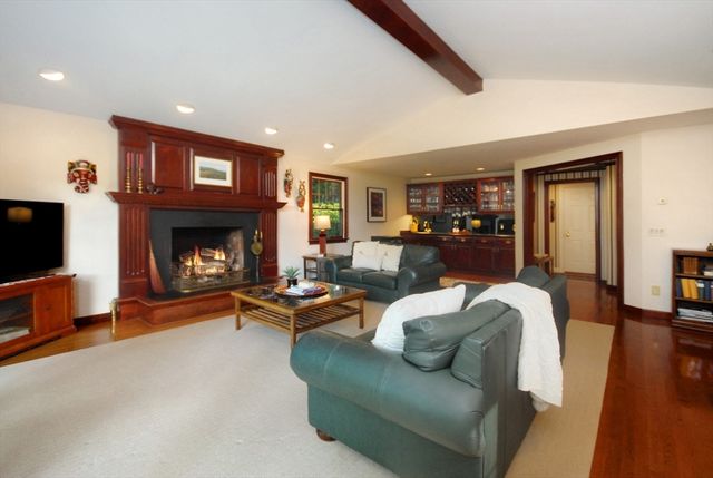 308 Musterfield Road, Concord, MA 01742