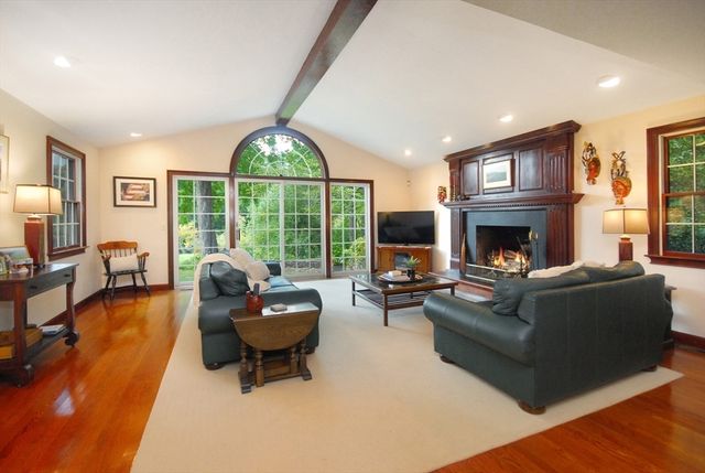 308 Musterfield Road, Concord, MA 01742
