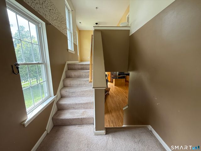 25 Meg Way, Windsor Locks, CT 06096