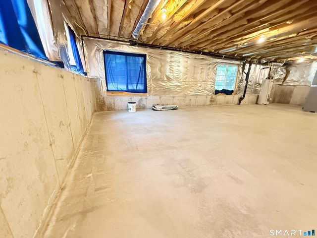25 Meg Way, Windsor Locks, CT 06096