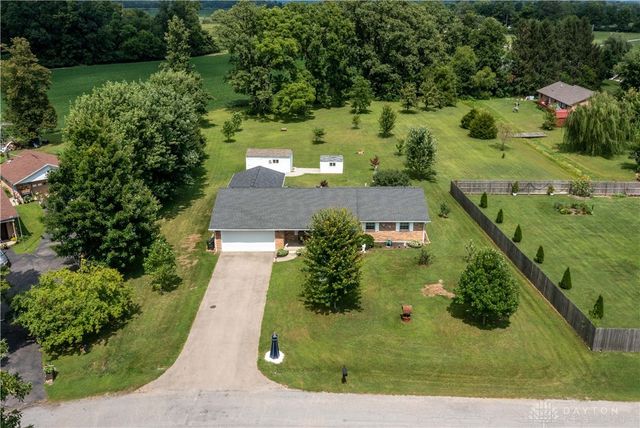 4049 Walnut Grove Circle, Urbana, OH 43078