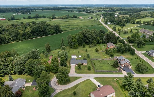 4049 Walnut Grove Circle, Urbana, OH 43078