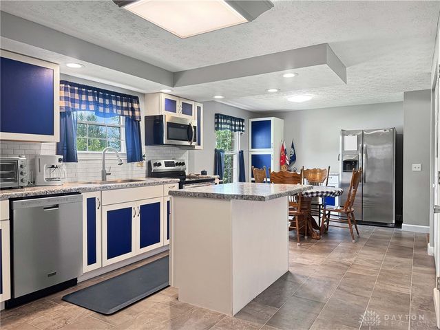 4049 Walnut Grove Circle, Urbana, OH 43078