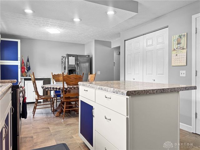 4049 Walnut Grove Circle, Urbana, OH 43078