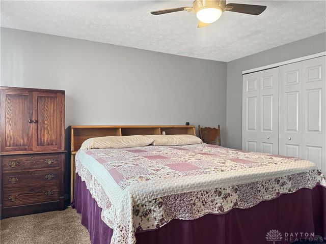 4049 Walnut Grove Circle, Urbana, OH 43078