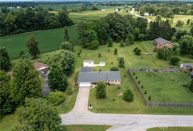 4049 Walnut Grove Circle, Urbana, OH 43078