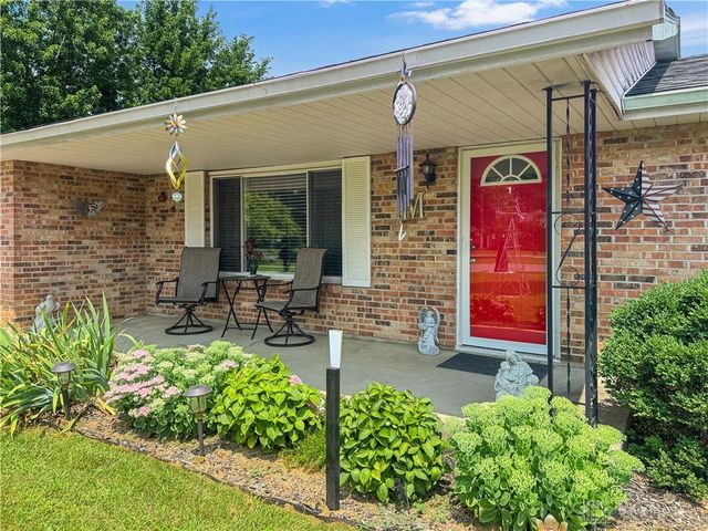 4049 Walnut Grove Circle, Urbana, OH 43078
