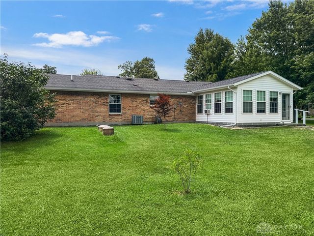 4049 Walnut Grove Circle, Urbana, OH 43078