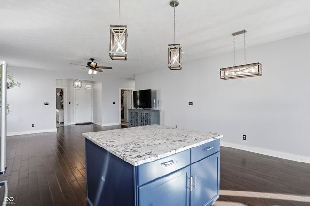 1295 Old Heritage Place, Greenwood, IN 46143