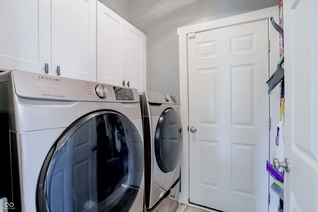 1295 Old Heritage Place, Greenwood, IN 46143