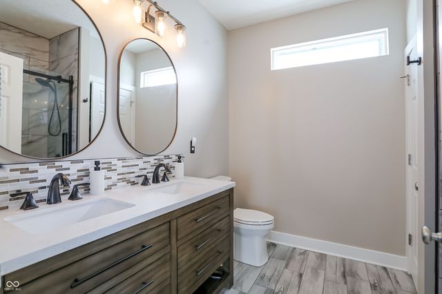 1295 Old Heritage Place, Greenwood, IN 46143