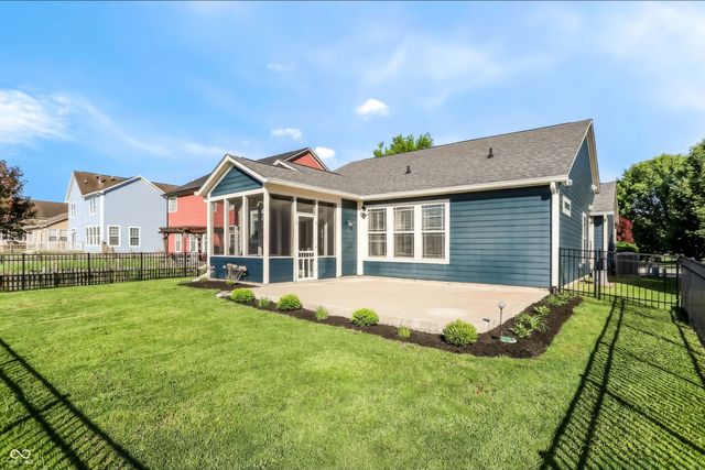 1295 Old Heritage Place, Greenwood, IN 46143