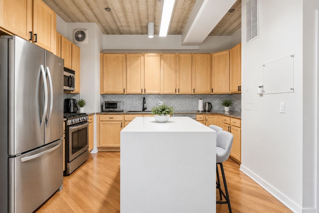 3260 N Clark Street 304, Chicago, IL 60657 — photo 3