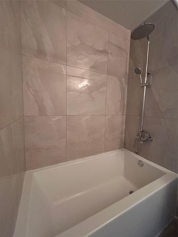 8922 Trone CIR A, Austin, TX 78758