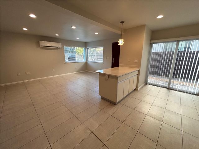 8922 Trone CIR A, Austin, TX 78758