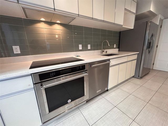 8922 Trone CIR A, Austin, TX 78758