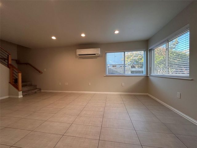 8922 Trone CIR A, Austin, TX 78758