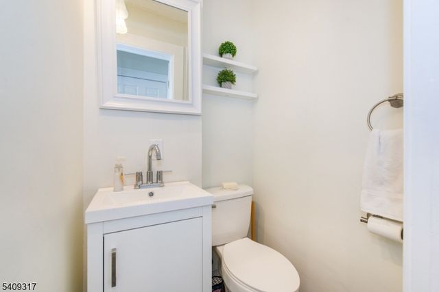 46 E Main St, Sussex Boro, NJ 07461