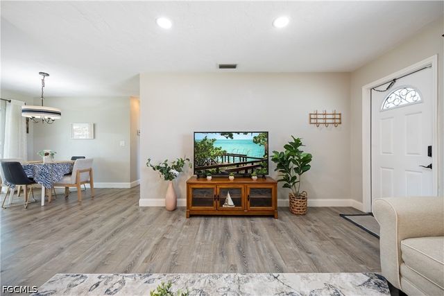 2138 Dominica AVE, Fort Myers, FL 33905