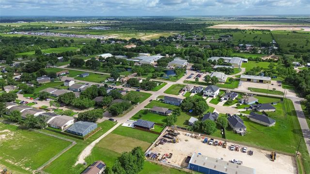 44 Heritage Drive, Brookshire, TX 77423
