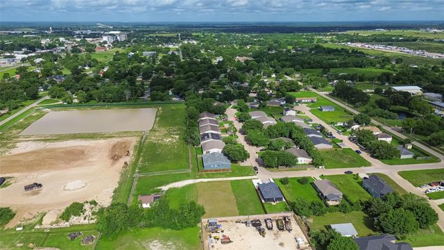 44 Heritage Drive, Brookshire, TX 77423