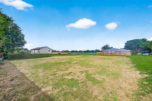44 Heritage Drive, Brookshire, TX 77423