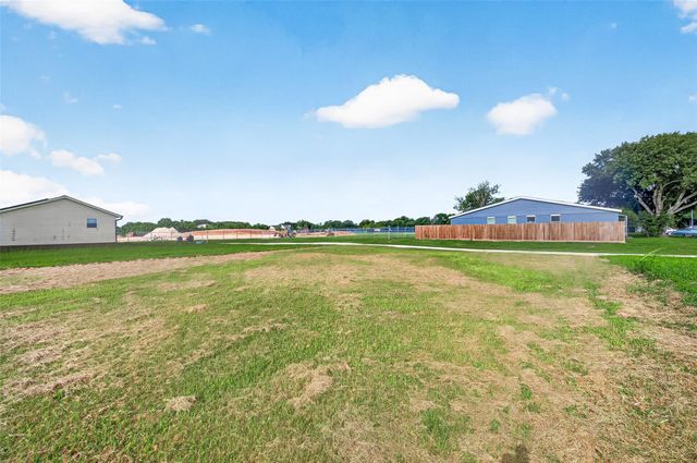 44 Heritage Drive, Brookshire, TX 77423