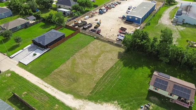 44 Heritage Drive, Brookshire, TX 77423